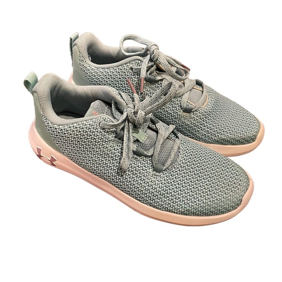 Under Armour Runners - Picture 1 of 6